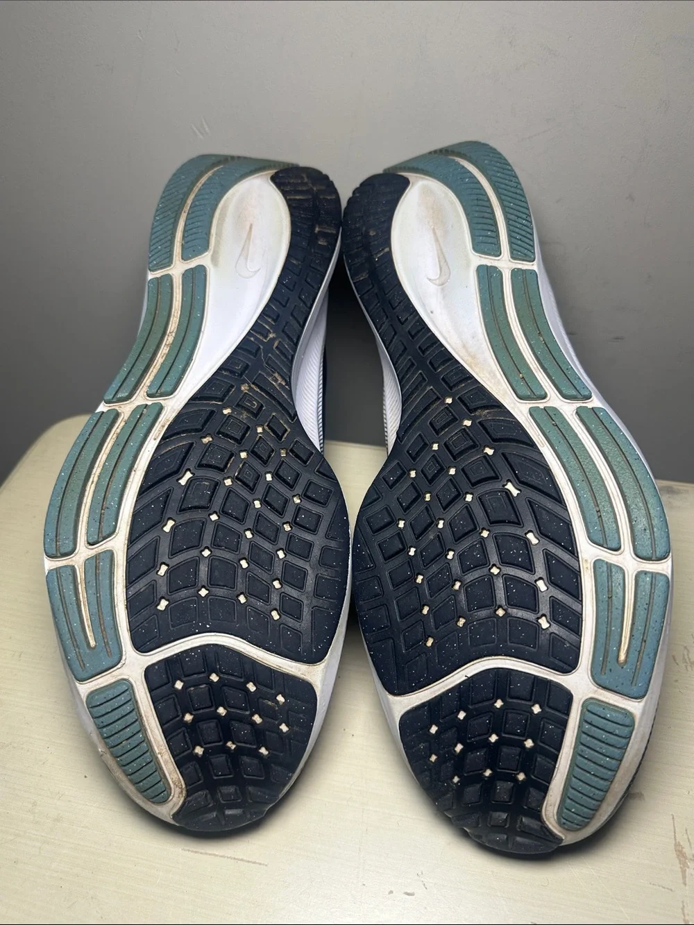 Nike UNC Tarheels Men's Running Shoes Navy and Light Blue Air zoom Pegasus 38